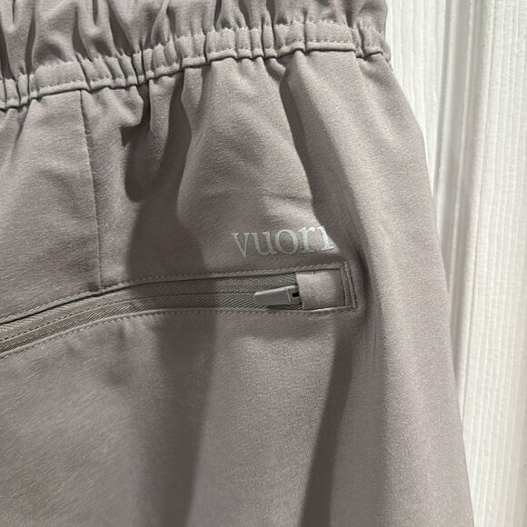 VUORI TRAIN TECH PANTS. SHIITAKE - Picture 5 of 12